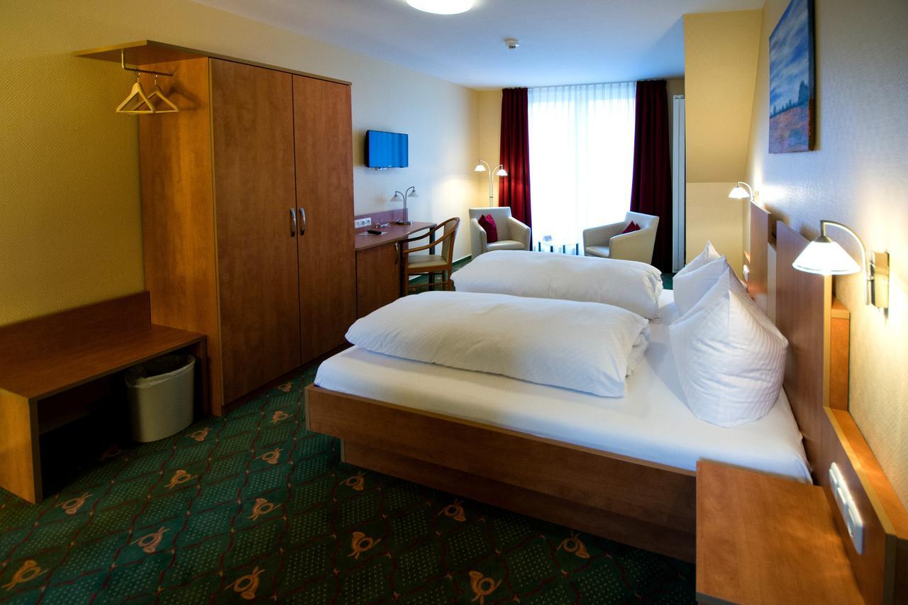 Hotel Garni Zur Alten Post Lembruch Exterior foto